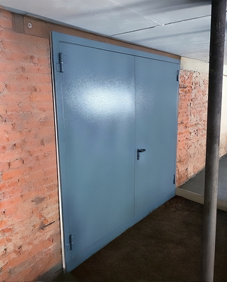 Равностворчатая огнестойкая дверь