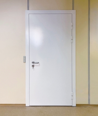 Однопольная белая дверь Однопольная белая дверь