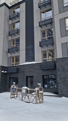 Короба на фасаде здания Короба на фасаде здания