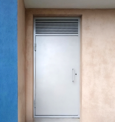 Дверь с фрамугой Дверь с фрамугой