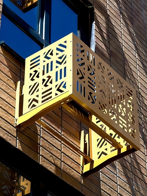 Фото желтой корзины